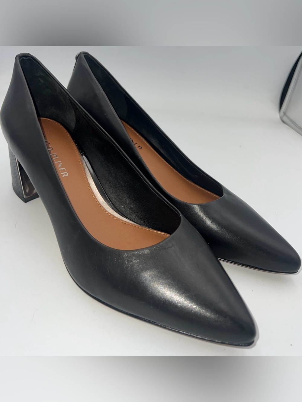 Donald Pliner Women's Nappa Suzette Pointed Toe Pump Black Leather Size 10 NEW